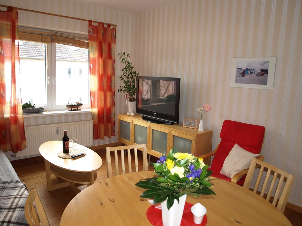 Haus Ostseeatoll Apartment Rostock Exterior photo